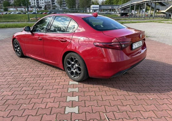 Alfa Romeo Giulia cena 78000 przebieg: 103000, rok produkcji 2017 z Sosnowiec małe 79